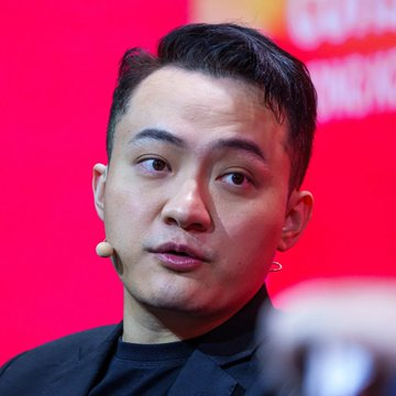 0xVibeCheckr's tweet photo. 最新报道：TRON 稳定币供应量保持在接近历史最高水平 $81.8B，2025 年第四季度结算量为 $2.2T，凸显了在全球支付和跨境转账中的主导地位。 https://t.co/Nv3HjuG2pP