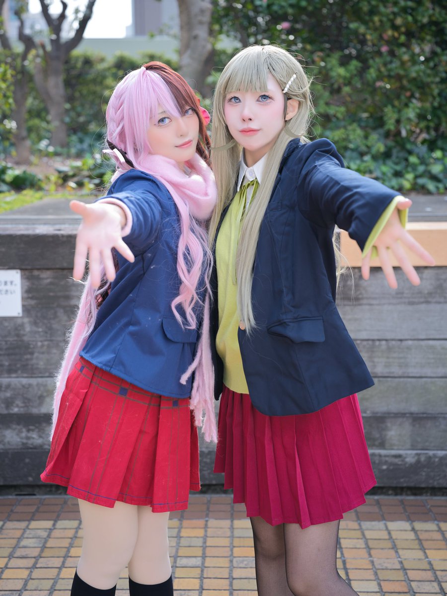 くるす りり tweet media