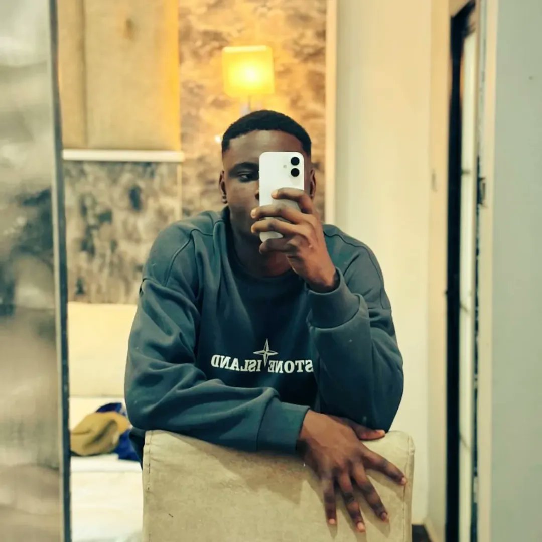 Happy Valentine’s Day, my people! ❤️✨
​Sending nothing but love, good vibes, and appreciation to every one of you today.🥂