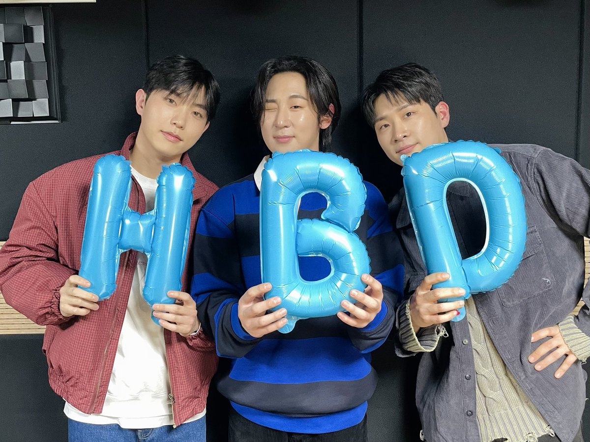 Roh Hyun Woo BIRTHDAY PARTY🎉 
with Libelante🩵🪽

#Libelante #리베란테
#김지훈 #KimJiHoon 
#진원 #JinWon
#노현우 #RohHyunWoo