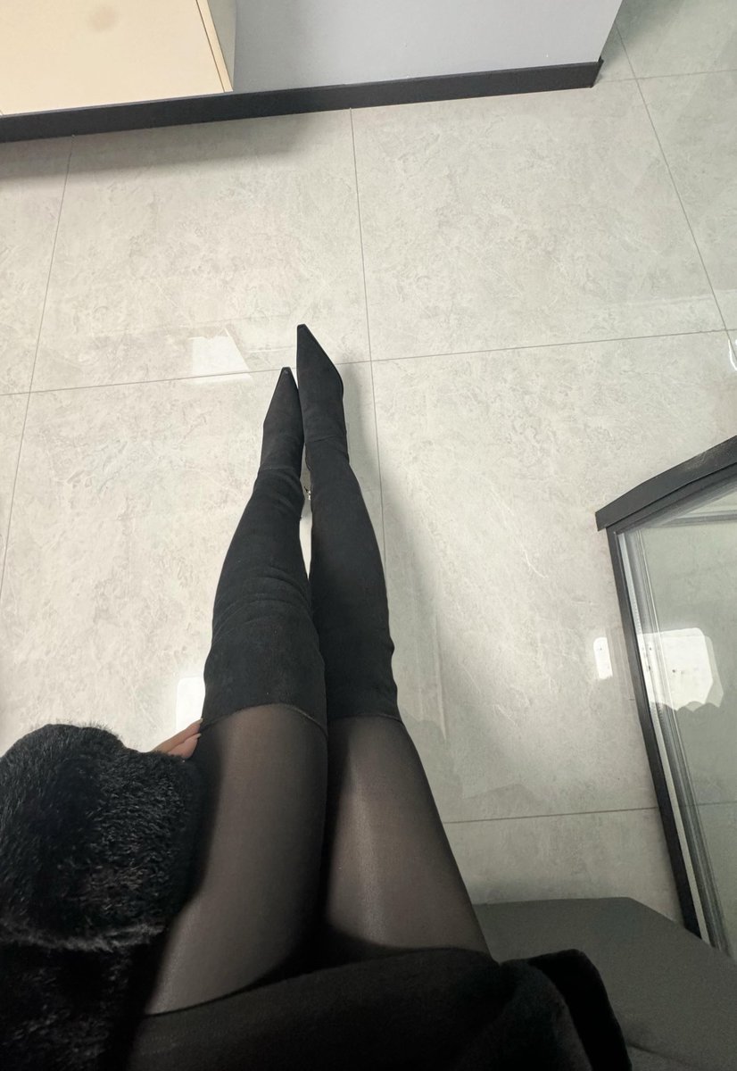 HOT HANA tweet media