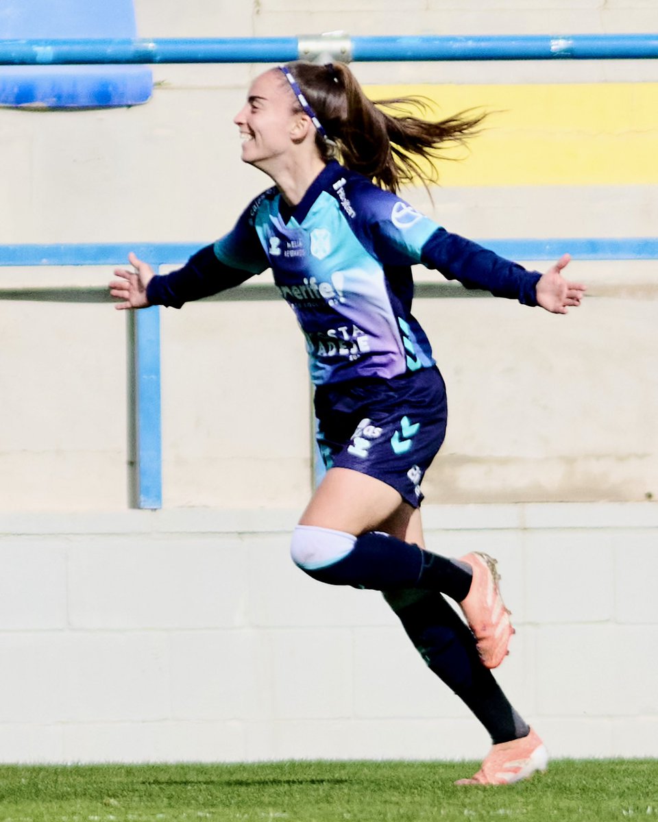 🏴󠁧󠁢󠁳󠁣󠁴󠁿 La felicidad de Clau Blanco 

#LigaFMoeve | #FCBadalonaCostaAdejeTenerife