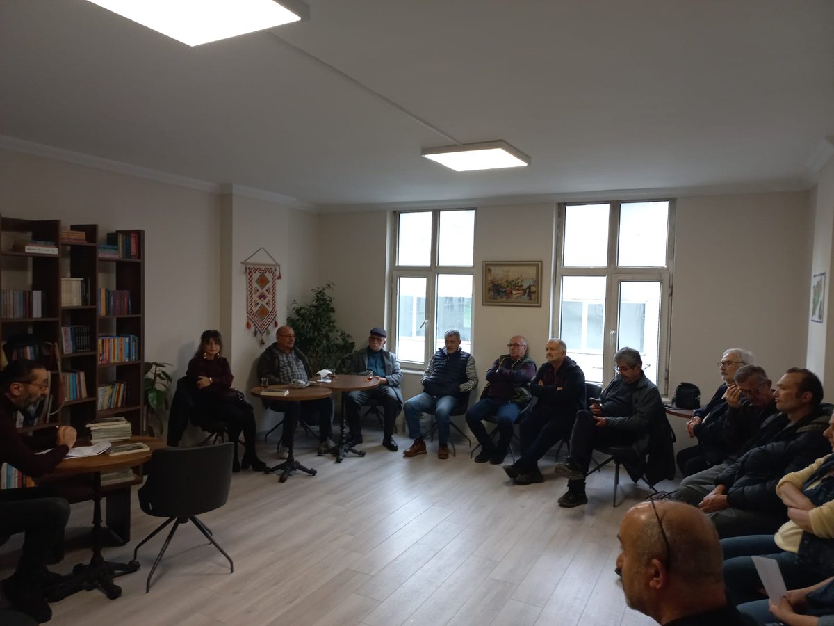 🥳Harika bir etkinliği daha geride bıraktık...
Hem hep beraber kahvaltımızı yaptık hem de Süleyman Hacıbektaşoğlu ile imza etkinliğimizi gerçekleştirdik.

😊Bizleri yalnız bırakmayan tüm dostlarımıza teşekkür ederiz...