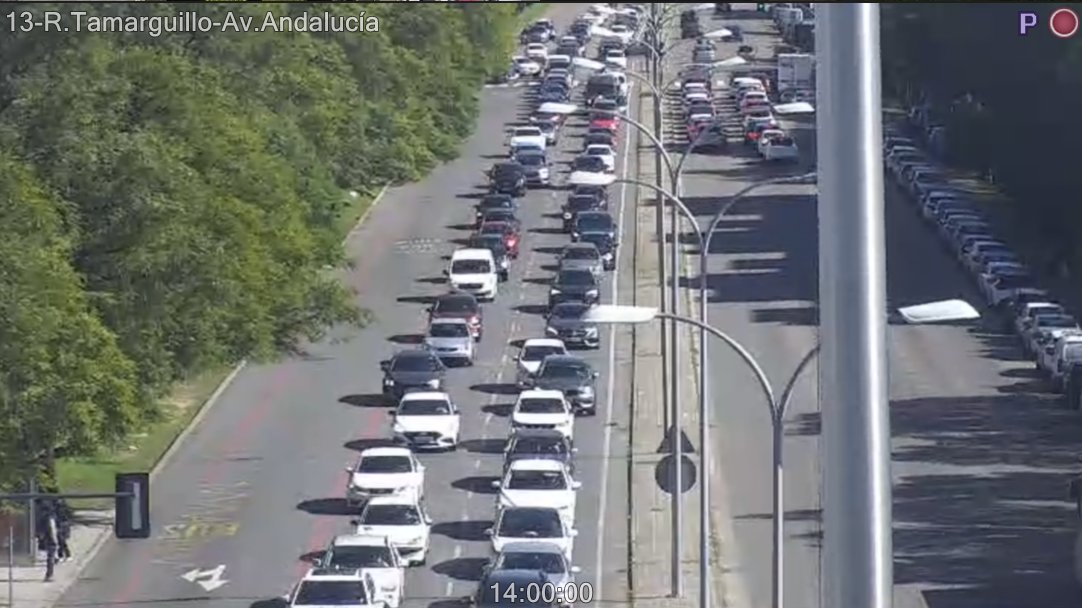 🚦14:00 #Tráfico intenso:
▪Alamillo ➡ entrada
▪Av.Andalucía ➡ entrada
▪Juan Pablo II  ➡ salida
▪R.Norte ➡ Gta Olímpica
 traficosevilla.es <a href="/EmergenciasSev/">Emergencias Sevilla</a> #SevillaHoy #Sevilla #TDSActualidad #TraficoSevilla #Movilidad