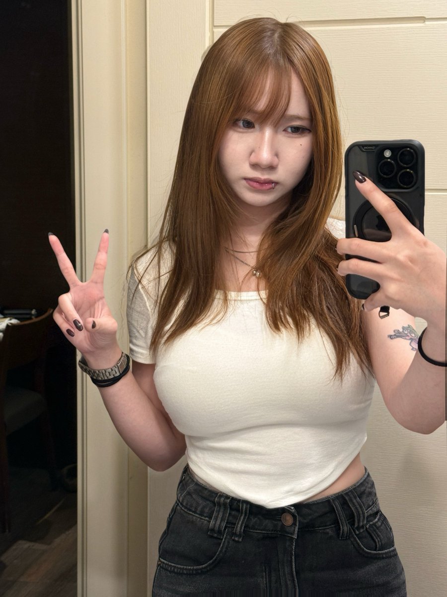 小跑出來了 tweet media