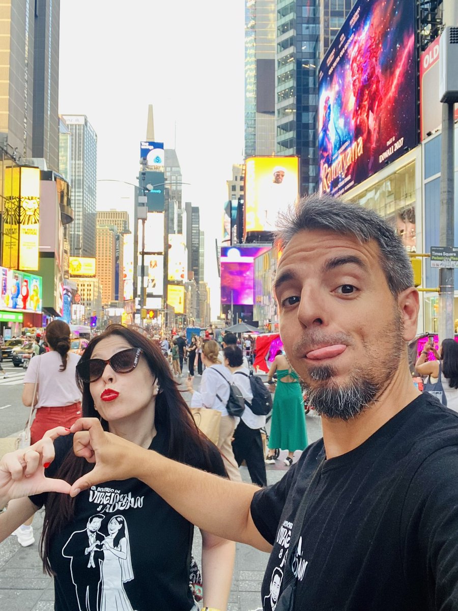 virvir90's tweet photo. Feliz San Valentín al bichito más bonito del mundo, te amo hoy y todos los días @AdrianUve #Desdemiciudadpreferida #NY❤️ https://t.co/gy2CQTVh6d