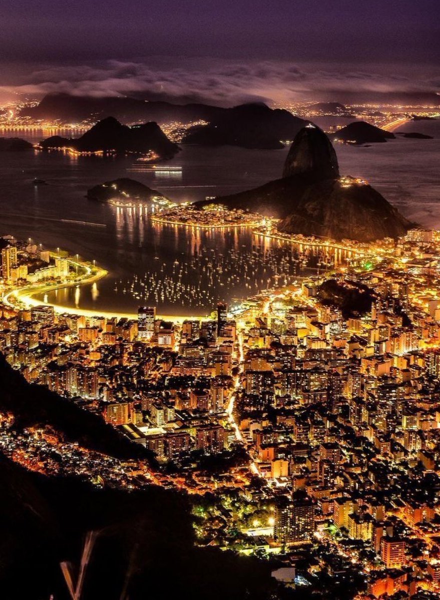 Rio de Janeiro by night, Brazil 🇧🇷