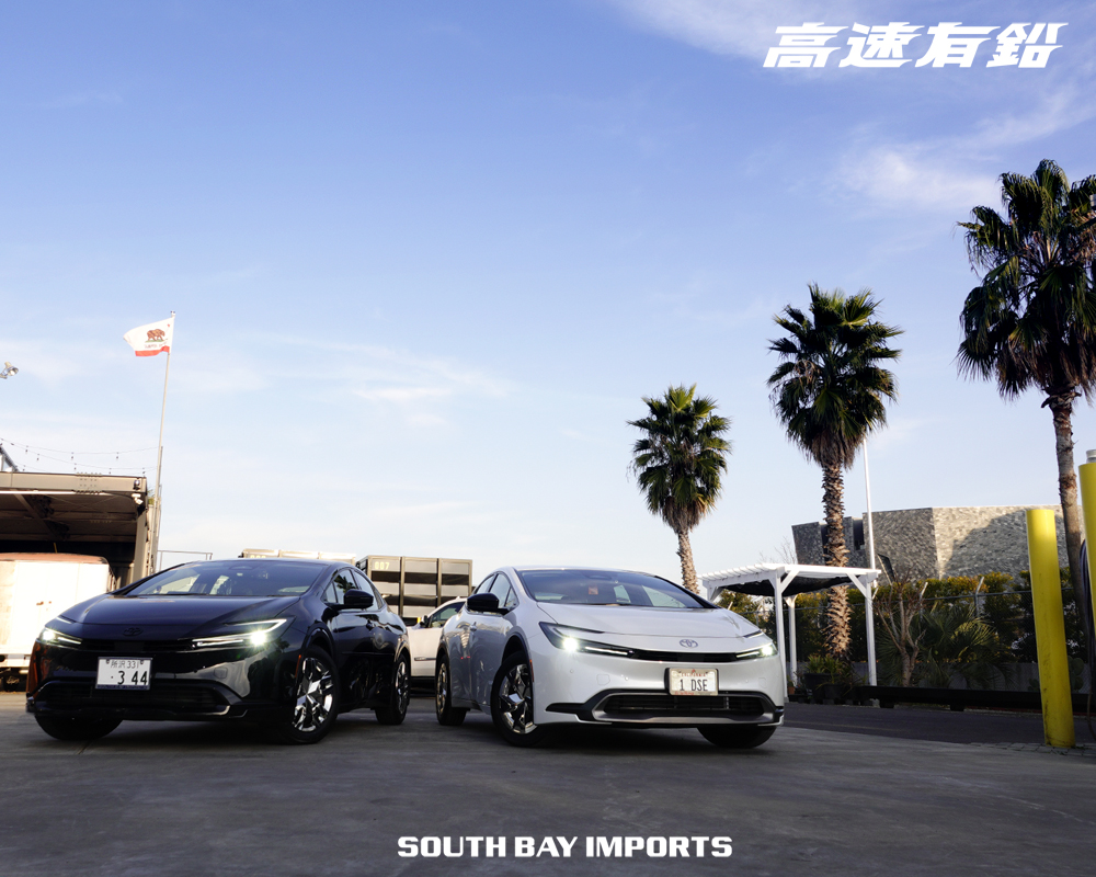 FEN810kHz's tweet image. ブラック＆ホワイト、2台の60プリウスUSコンバージョン。
そこまでやった人はいない……というレベルで製作されたMUGEN Siコンバージョンのオーナーの通勤の足、そしてHOT RODジャパンやアメリカンV8を所有するオーナーの奥様の足。
そのエピソードは高速有鉛109号で…#USDM
amzn.to/3LByREA