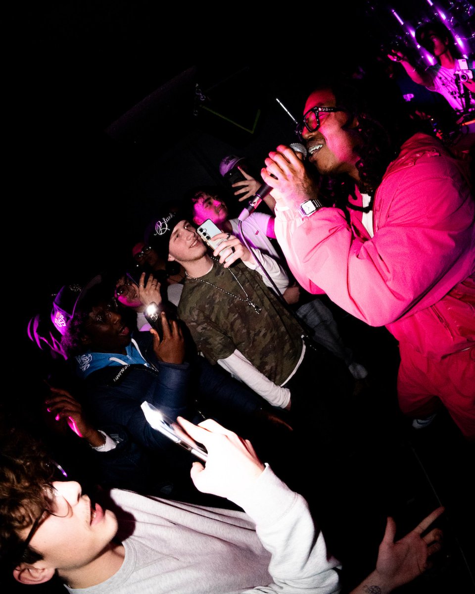 v13media's tweet image. Charlotte rapper @mavi4mayor performed his latest album, ‘The Pilot,’ to a handful of lucky fans at Dalston’s @nextdoorrecords_ in London. #Charlotte #rapper #MAVI #ThePilot #NextDoorRecords #London #showreview 

Writer: Alfie Pike

URL: v13.net/2026/02/mavi-p…