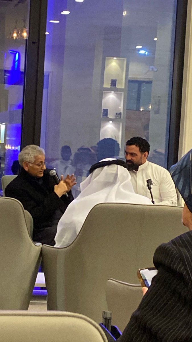 أرجوحة شرقية tweet media