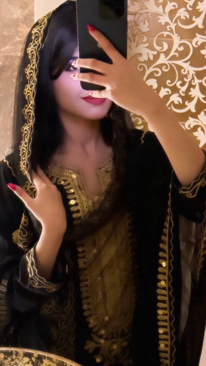 ayanadel4's tweet image. أحتفلنا بالتأسيس قبل 22 فبراير 🥰🤎🤎🤎🤎