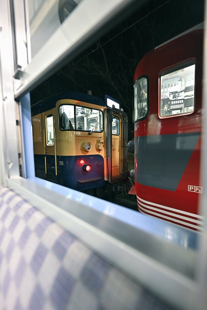 「115系夜間撮影会 vol.3」
ー休憩～乗車体験(小移動)ー
しな鉄 115系S1/S9/S11編成  戸倉駅構内
#しなの鉄道