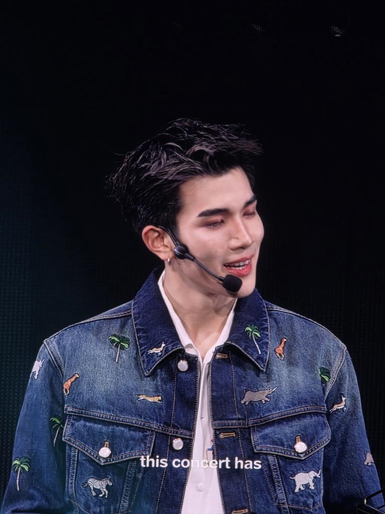 จะมาดูผม happy feet ทำไมไม่มีละ น้อง happy fourth
#RISERCONCERTD2