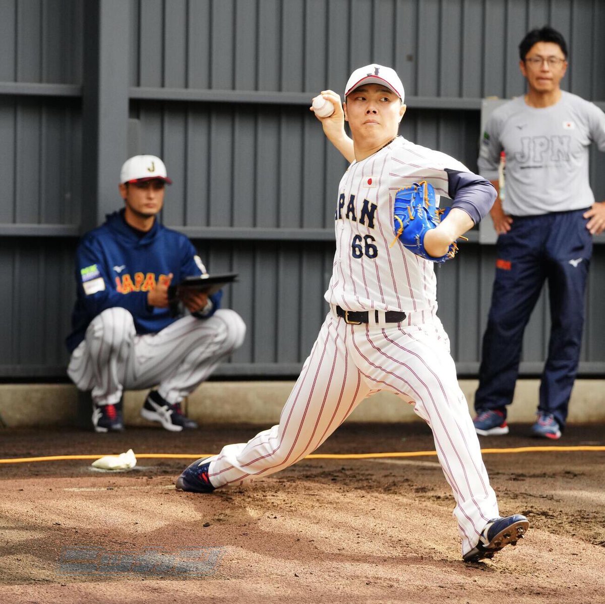 SNikkansports's tweet photo. 【#侍ジャパン】松本裕樹「つきっきりで見てもらえて良かった」ダルビッシュの視線を独り占め 
#松本裕樹

https://t.co/3sjs4kAzRW https://t.co/XDkut5MbVR