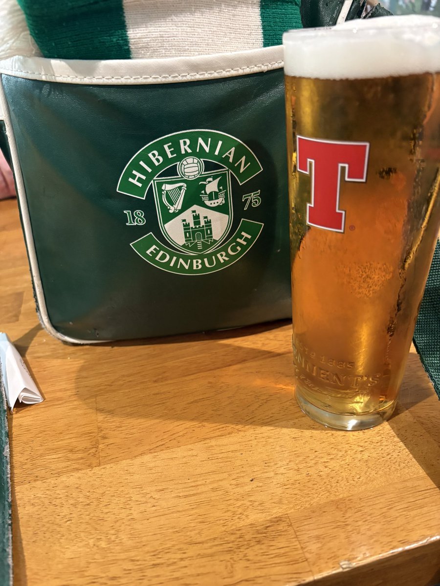weehendo75's tweet photo. It’s absolutely Baltic the day,but still sunny,C’mon the Hibees 💚💚 https://t.co/MVcCfQR8io