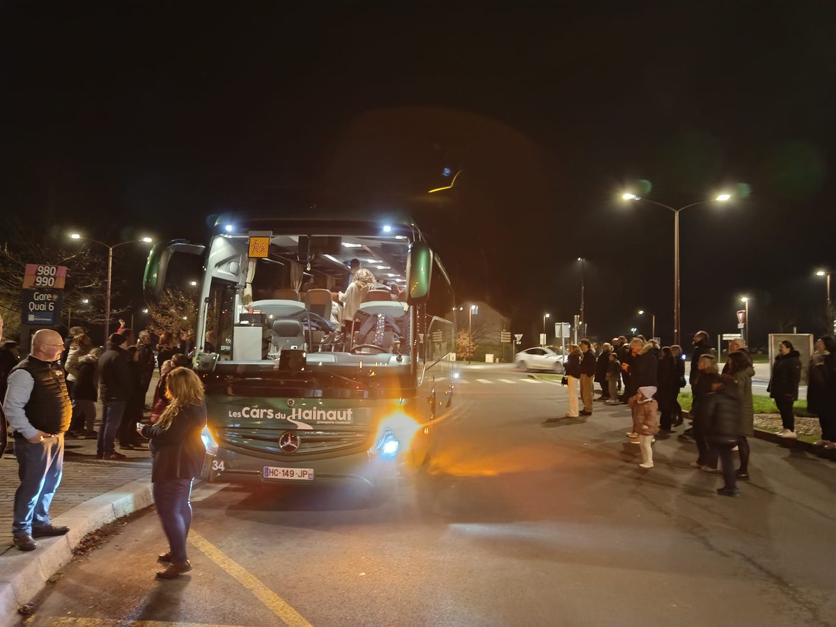 AFrehaut's tweet photo. En Pays de Mormal. 
Le 1er Séjour des jeunes (12 - 14 ans) sont bien arrivés en Italie. 
Le 2nd séjour prend le départ ce jeudi soir. https://t.co/sT51oCaWXo