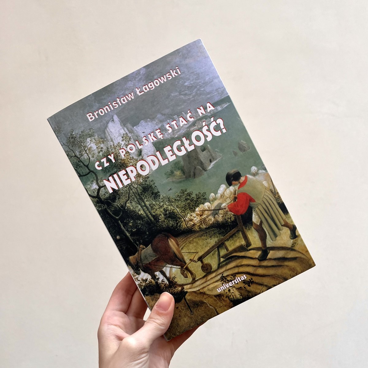 „Jeden z najtrudniejszych do wykorzenienia mitów mówi, że do niepodległości zbliżały Polaków kolejne powstania. W rzeczywistości było zupełnie odwrotnie. Gdyby nie powstania, odzyskalibyśmy niepodległość w lepszych warunkach gospodarczych, politycznych i cywilizacyjnych” ~