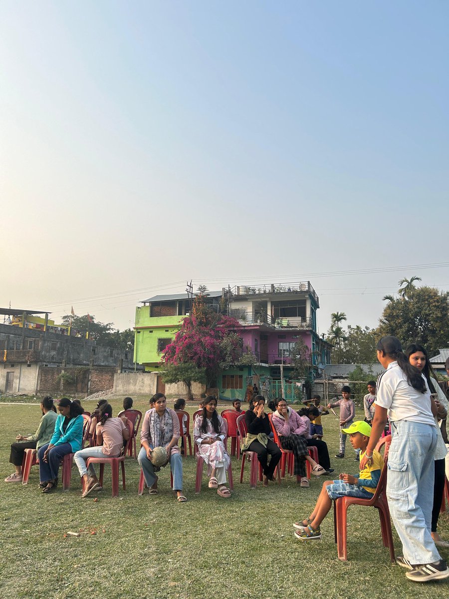 AITCakashH's tweet image. Khela Hobe at Thana Line Booth, Kalchini Anchal! 💚
TMYC connects with people under the inspiration of @MamataOfficial — unity, development &amp;amp; grassroots democracy strengthened.
@abhishekaitc @AITCofficial
@DebjitOfficia
#KhelaHobe #TMYC #Kalchini #JoyBangla #UnnayanHobe ✊