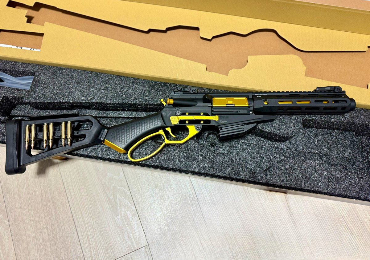 crazy_cruel's tweet photo. 九ミリ展の戦利品です!
お土産も喜んでもらえて良かった〜
なによりLEVAR CQB限定モデルが神々しい…ほんま買って良かった……
これで明日からも頑張れる!!w
九ミリ展最高!!
#CRAZYMeaT
#EDGECARD
#3MADEISSUE
#にとろんぱっち
#SFA
#サージェンツハート
#Carbon8
#LayLax
#G&GJAPAN
#九ミリ展 https://t.co/almB0knEli