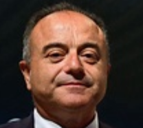 Se e' insorta tutta la destra fascista, vuol dire che ha colpito nel segno e ha detto tutto quello che l'Italia onesta sapeva e che a maggior ragione votera' NO. BRAVO GRATTERI siamo tutti con te.