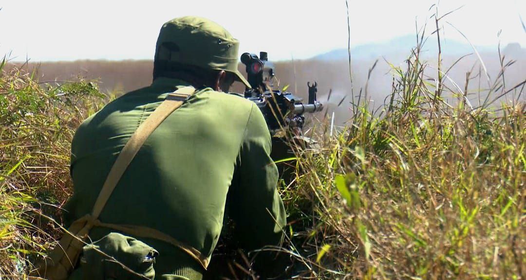 Nos une el amor a la Patria, a la libertad y a la decisión de vivir sin tener precio y por ese amor estamos dispuesto a dar hasta la última gota de sangre.
#FARCuba