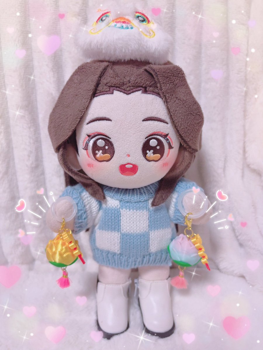 今日中華街で見つけたガチャガチャのミニランタンと獅子舞ヘアクリップ、リェンリェンサイズでビッグ幸〜❣️🥹
中華街限定？っぽかったので行かれる方は是非チェックしてみてください〜💖メイン通りの奥の方のガチャガチャ屋さんにありました🥰