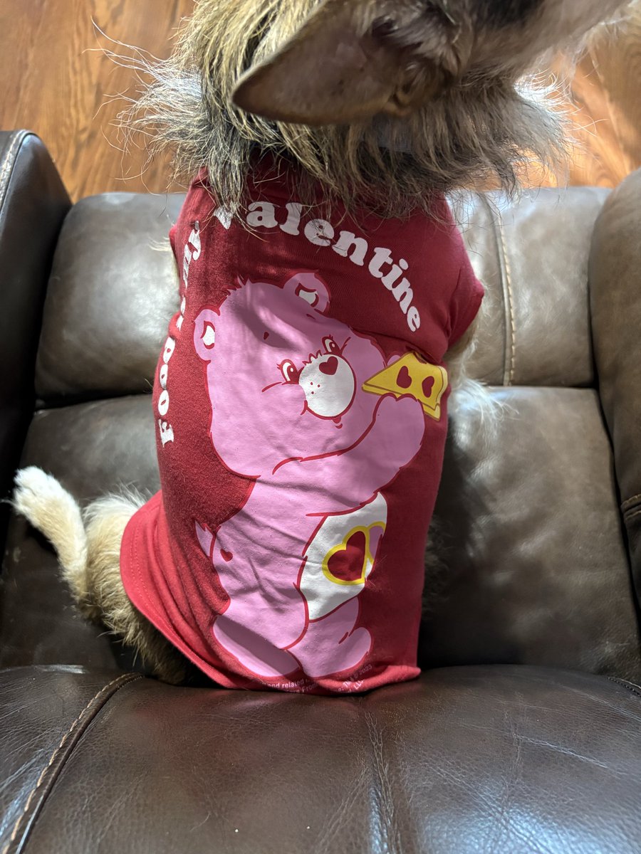 Happy Valentine’s Day! Here’s a few cards and one of my own with my holiday fit: 💝💘