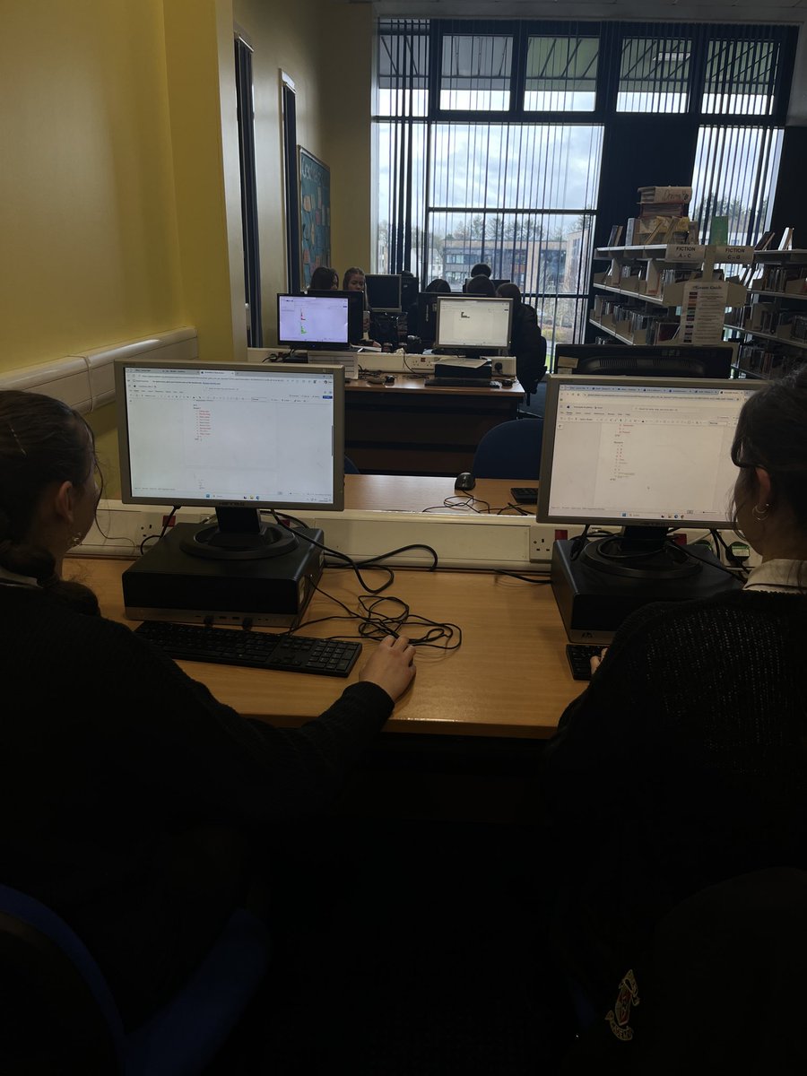 Bearsden Academy Library tweet media