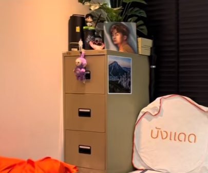 ชั้น4 พรรคประชาชน มีไอโอมั้ยไม่รู้ แต่มีม้าคพึละแน่ๆ 1