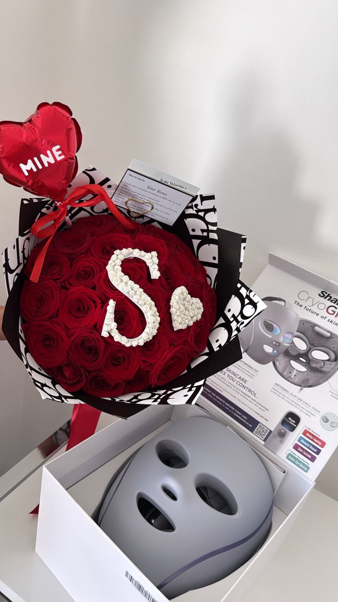 ___sblx's tweet photo. Happy Valentines 🥰❤️ https://t.co/mE0j0eQoS1
