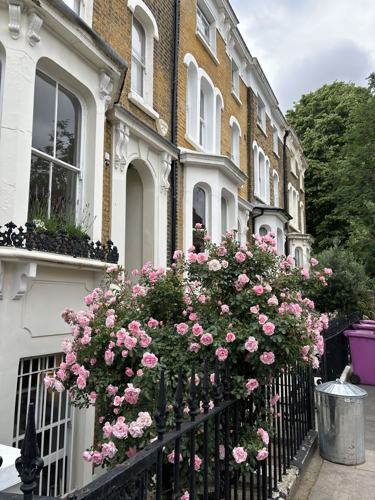 utowpias's tweet image. Every smile you give me feels like a reminder that I am the luckiest person alive.