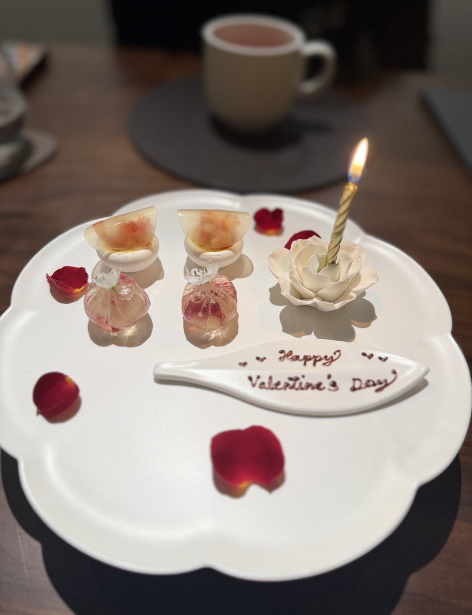 sh12sh07's tweet photo. Happy Valentine’s Day! 💕 https://t.co/4esD9x8cZi