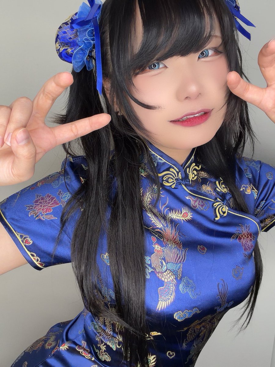 青、似合うでしょ🦋.*˚