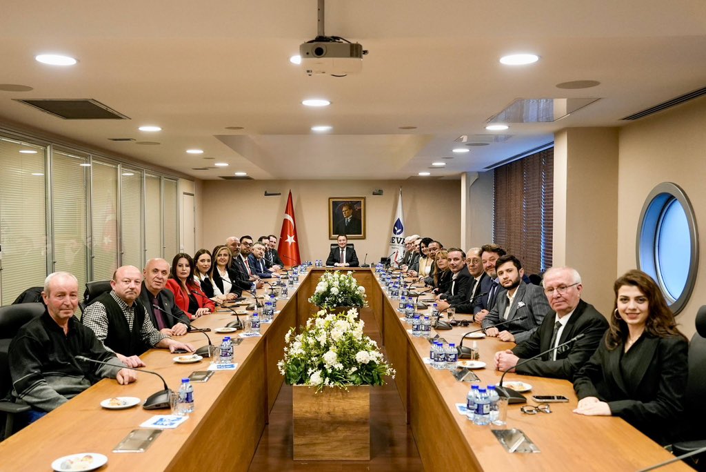Genel merkezimizde Manisa Dostlar Meclisi’ni ağırladık.

Manisa Dostlar Meclisi Başkanı Cihan Can Uyar ve yönetim kurulu üyelerine ziyaretleri için teşekkür ediyorum.