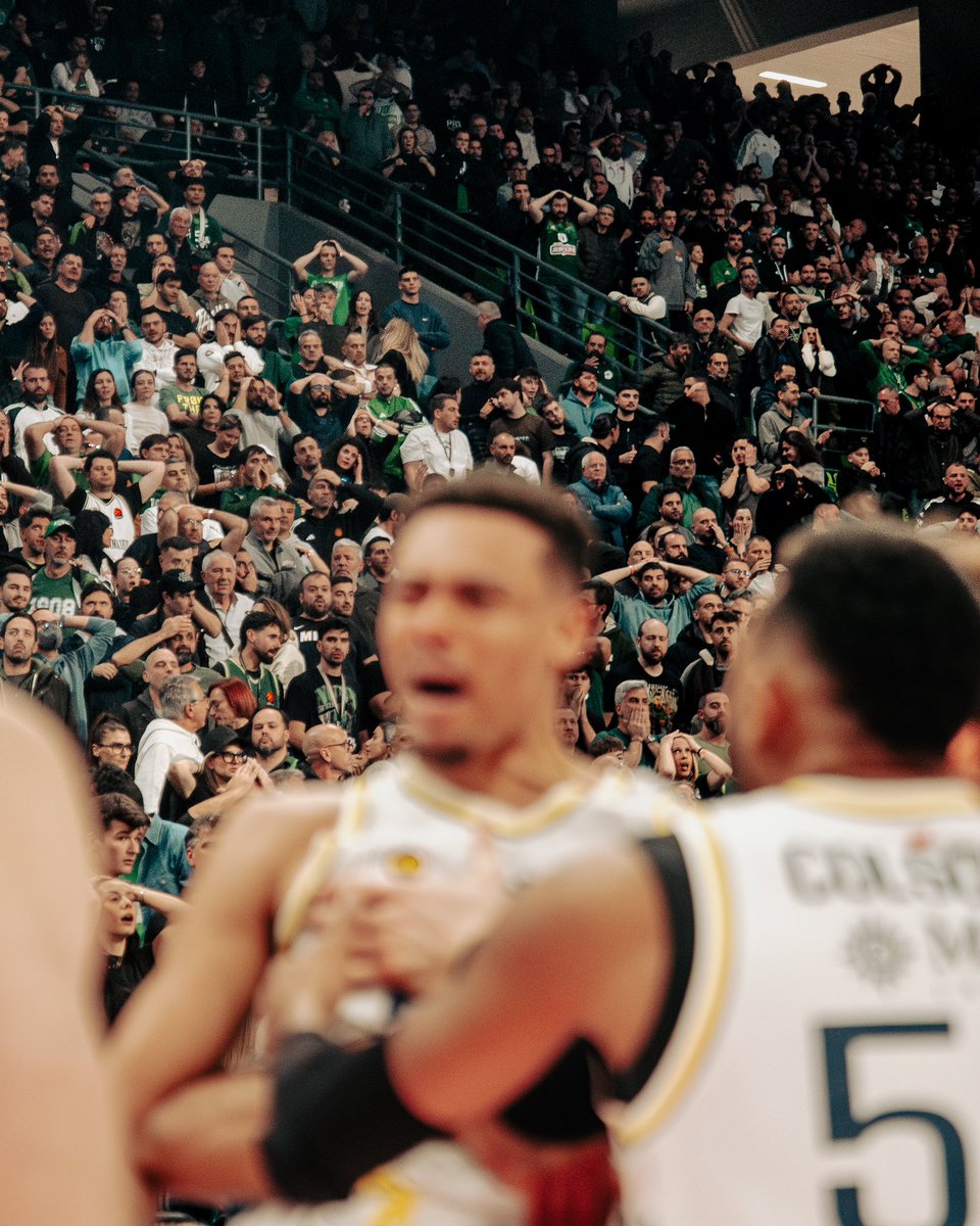 Biri baldwinin instaya girip şunu post atsın