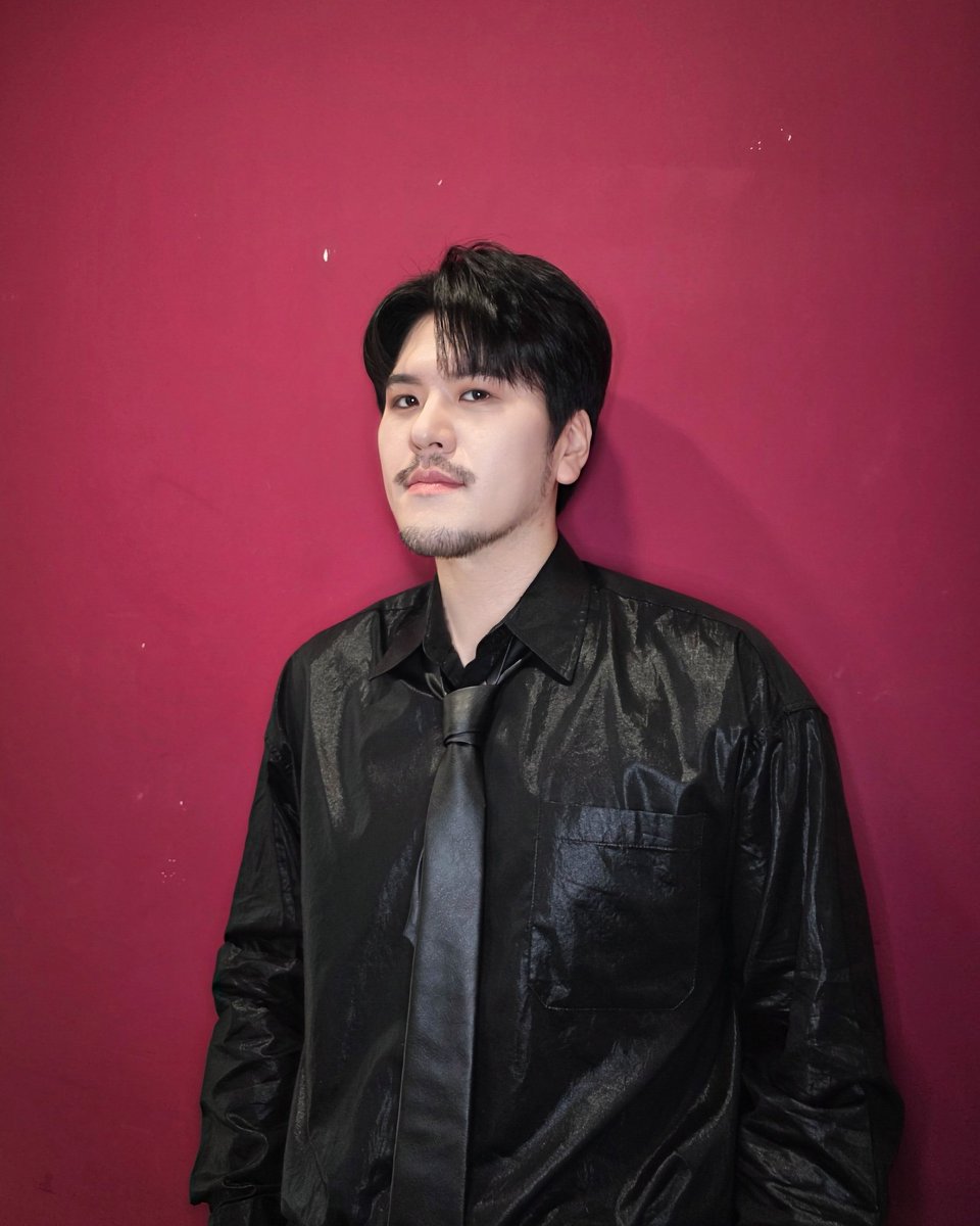 🍫🖤

#LAPOEM #라포엠 #ALIVE
#유채훈 #최성훈 #정민성
#YouChaehoon #ChoiSunghoon #JeongMinseong