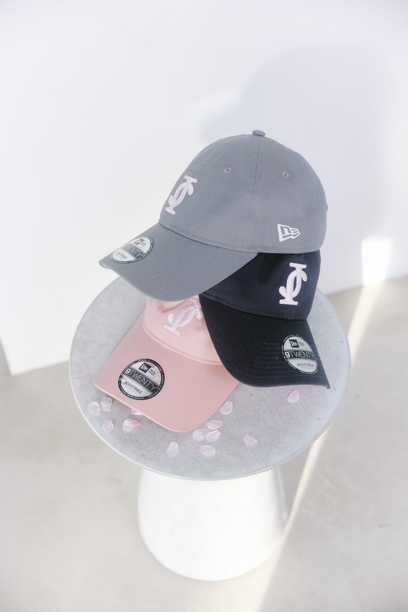 NEW ERA コラボキャップ》 桜ピンクがポイントの 春のお出かけに