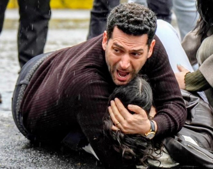 FandomLd's tweet image. merhaba
devgililer günü cumartesi ve Güller ve günahlar bizi duygularla dolu ve ön izlemede gördüğümüz gibi #ZeySer ile çok güzel bir sahnenin de yer aldığı bir bölüm bekliyor 
bu harika dizinin tadını çıkaralım 
#GüllerVeGünahlar
#MuratYıldırım