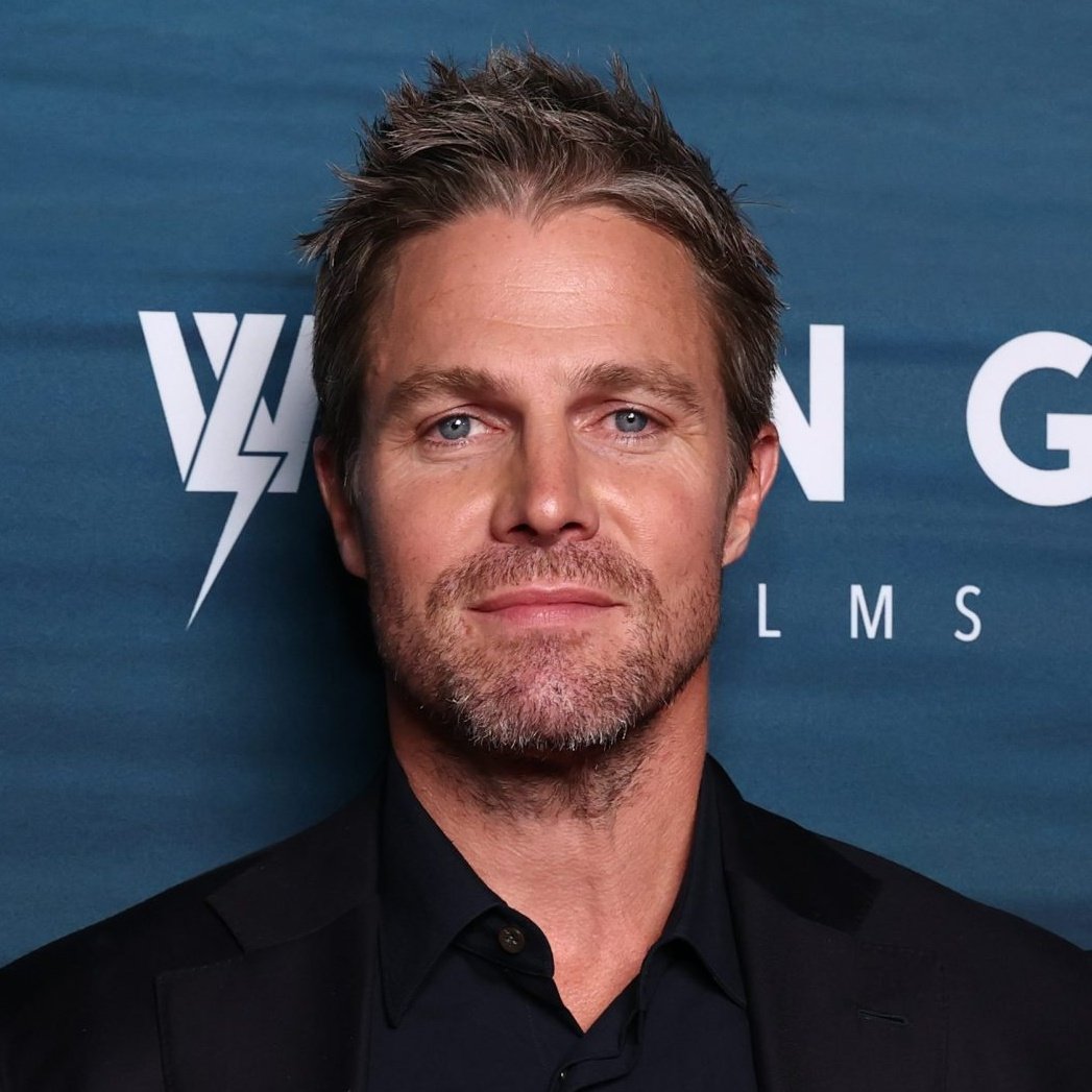 ArchersBrasil's tweet image. 🚨 Stephen Amell (o eterno Arqueiro Verde) será o protagonista do reboot de "Baywatch" na Fox! 🛟📺

#Baywatch #StephenAmell #Arrow