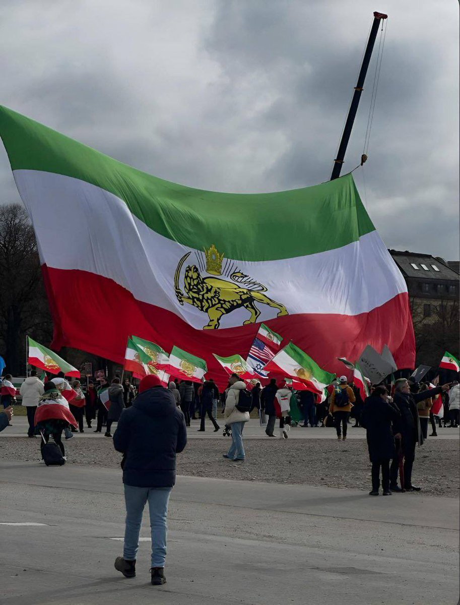 🇮🇷شیبرِ◜‿◝ـسانا🇮🇷 tweet media