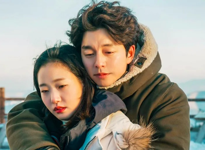 4D_FilmFest's tweet photo. Dokkaebi, a 939-year-old keeper of spirits, encounters a grim reaper and a vivacious student with a terrible past while searching for a bride to lift his lifelong curse.
- Goblin (2016)
#Goblin #kdrama #GongYoo #LeeDongwook #KimGoeun #fdiff #fdiff2026 #Moviestill https://t.co/maSloD1udH