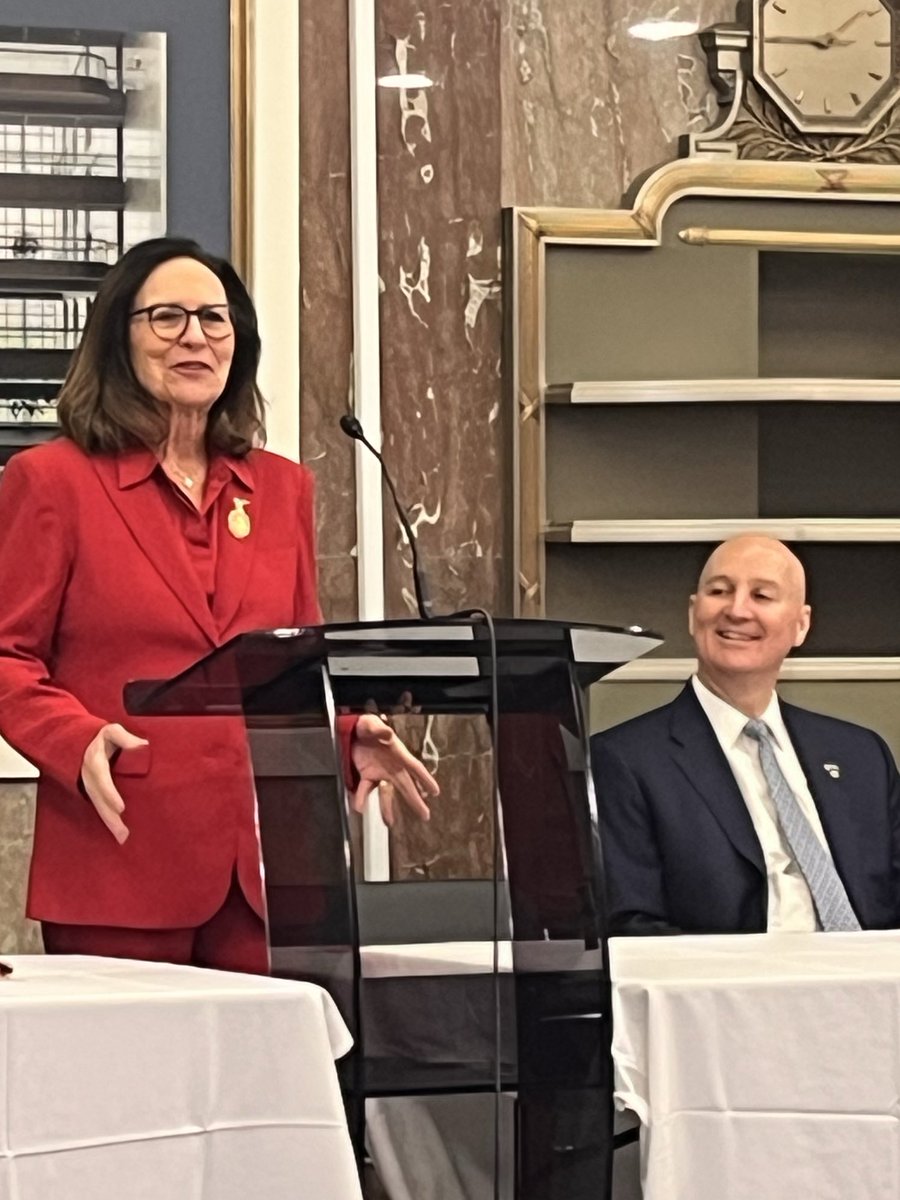 Kara Foster tweet media