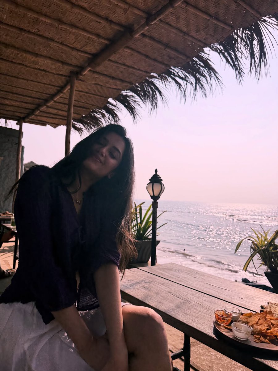 bhagyasriiborse's tweet image. 365 days. One heart. Endless love.❤️

#HappyValentines