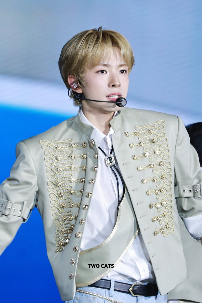 아니뭐야…….? 유우시오늘 헤.메.코 전부지리는데?
특히의상 씹존예수준이달라