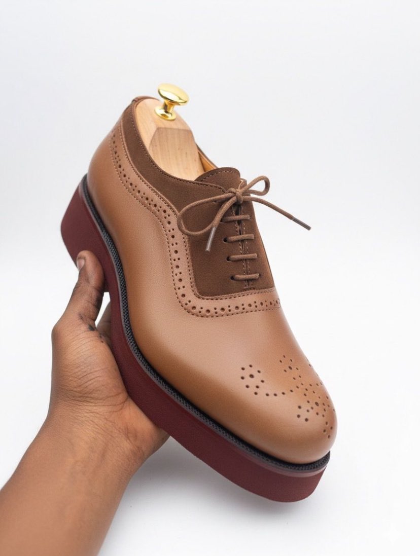 Shoe type: Brogues  

Original price - N45,000❌
Flash sale price - N40,000✅

Kindly send a DM to order