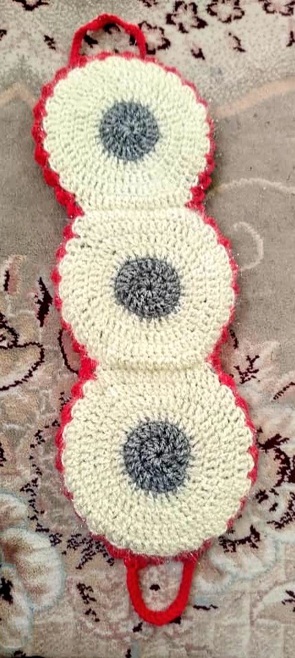 لیف همسر:۱۵۰
کلاه هودی دخمل ۹۰۰
بزرگسال؛۱و۲۰۰
کلاه های مغازه دار محترم :هرعدد ۲۵۰
تقدیم نگاه مهربونتون