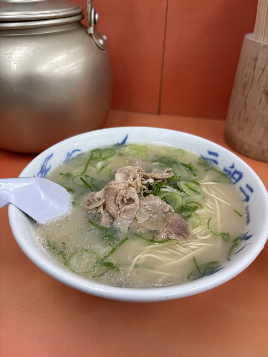minaduki_web's tweet photo. 美味しい物いっぱい食べてるよー！
#博多 https://t.co/16fXCIarPN