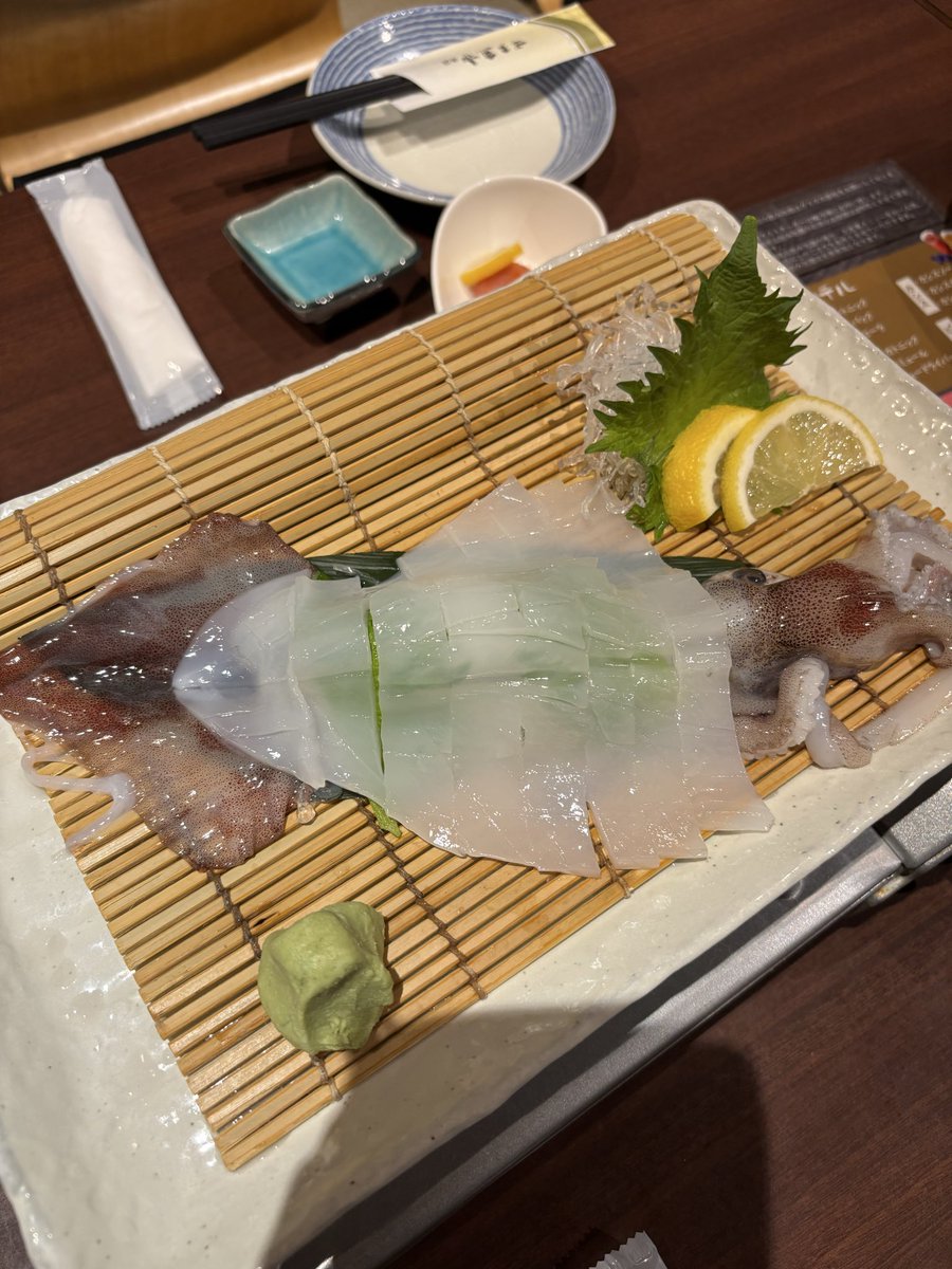 minaduki_web's tweet photo. 美味しい物いっぱい食べてるよー！
#博多 https://t.co/16fXCIarPN