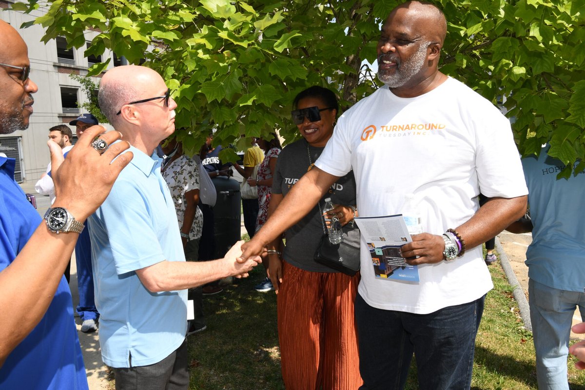 Johns Hopkins Connects tweet media