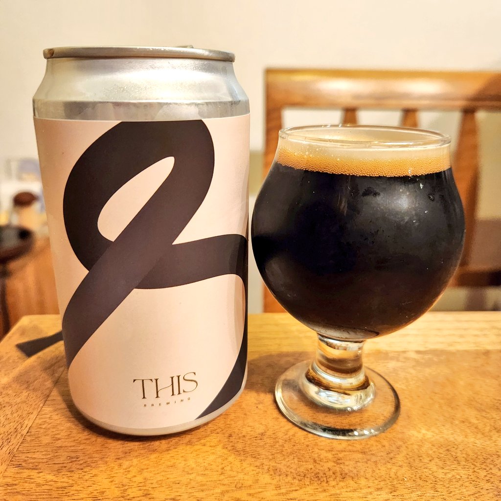 momozo64816411's tweet photo. 『this stout w/coconut&amp;cacao』ABV6%
#THISBREWING 
バレンタインっぽいビール第二弾💝
チョコ🍫とココナッツ🥥の香り
モルト結構焙煎してるよね？な焦げっぽさ
これもスイーツと合うんだけど腹パンで食べれない…😅 https://t.co/88kQ5kemPJ